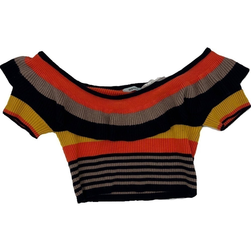 Kimchi Blue Riley Off-The-Shoulder Ruffed Crop Top - Picture 3 of 5
